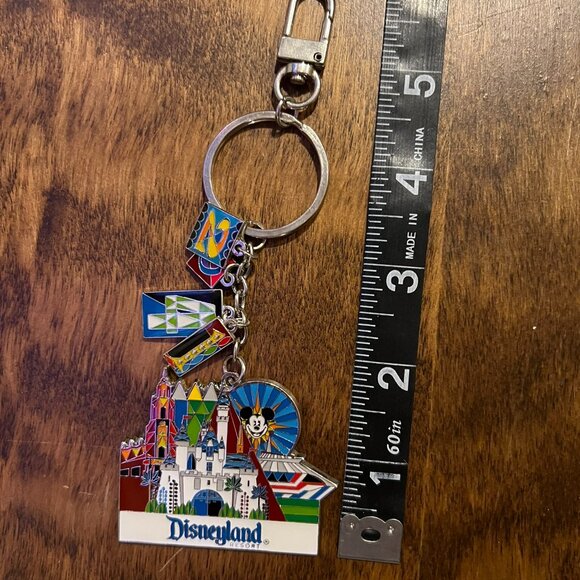 Disney 2014 Keychain - Picture 3 of 5
